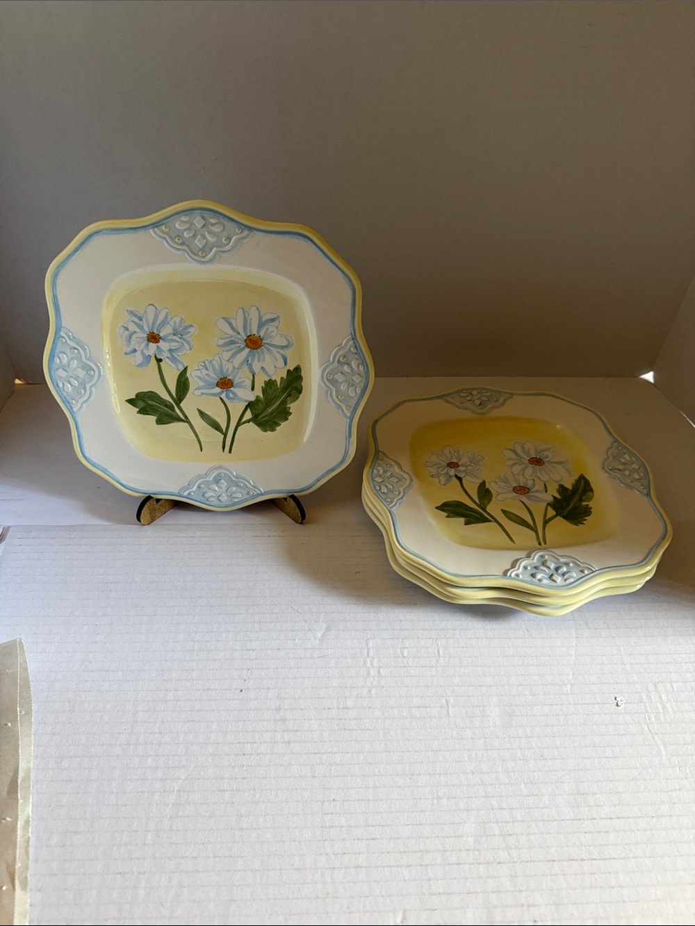 Block 2001 Daisy Chain Salad / Dessert Plates - Set of 4